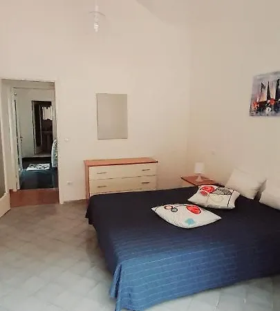 Gabry & Dodo Hause אטראני